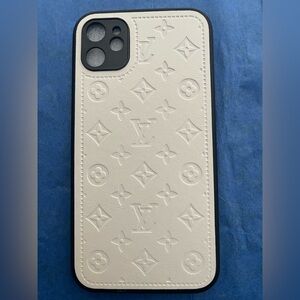 iPhone 11 phone Case White!
